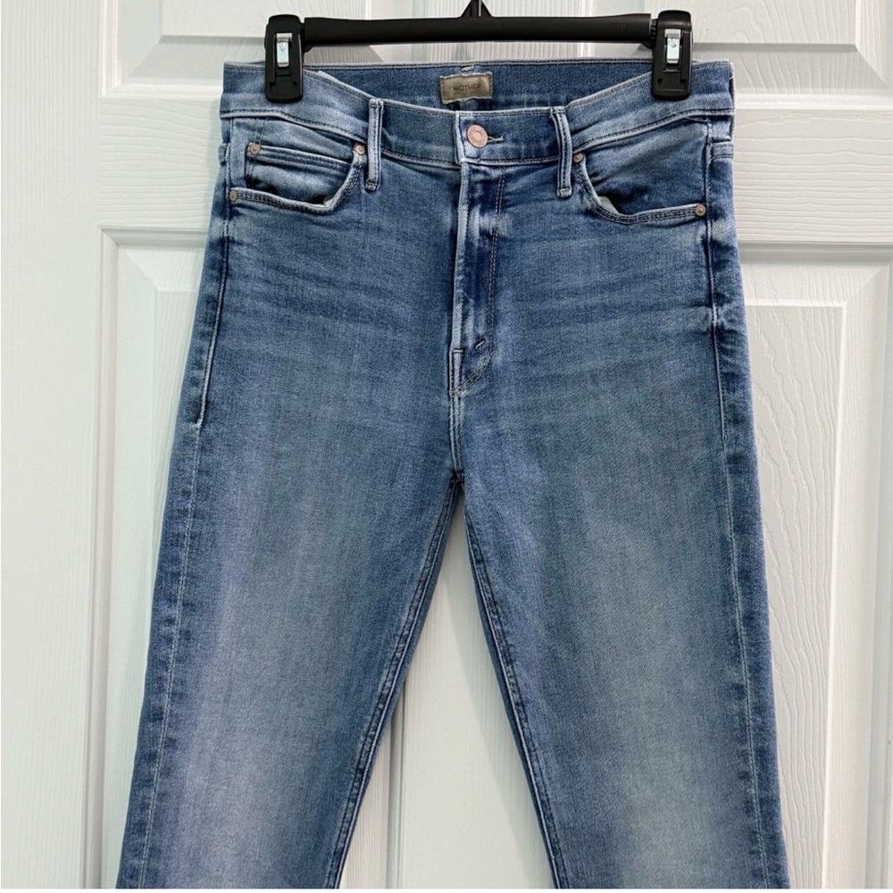 Mother Womens Size 28 The Mid Rise Dazzler Ankle Fray Riding the Cliffside Jeans - Picture 2 of 11